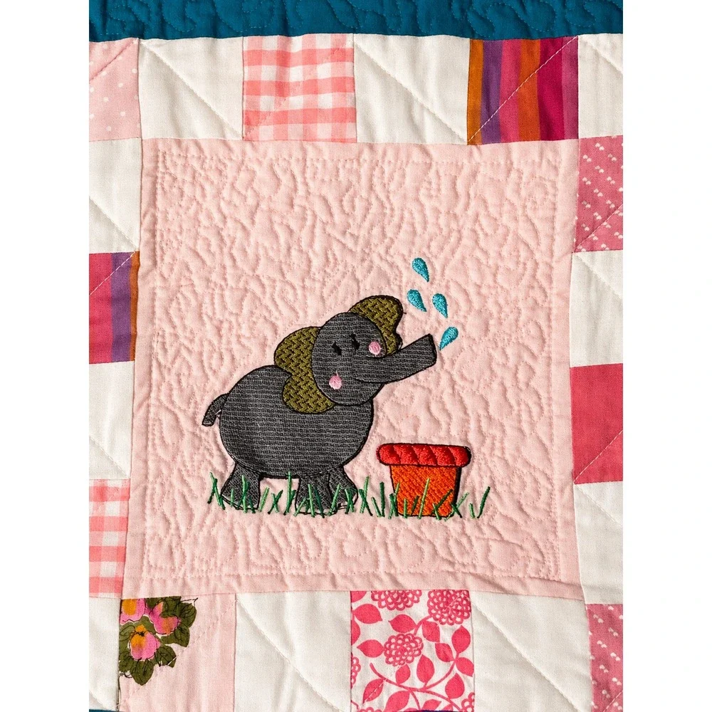 Project Linus Handmade Patchwork Child/Baby Reversible Bright Animal Quilt 41x42